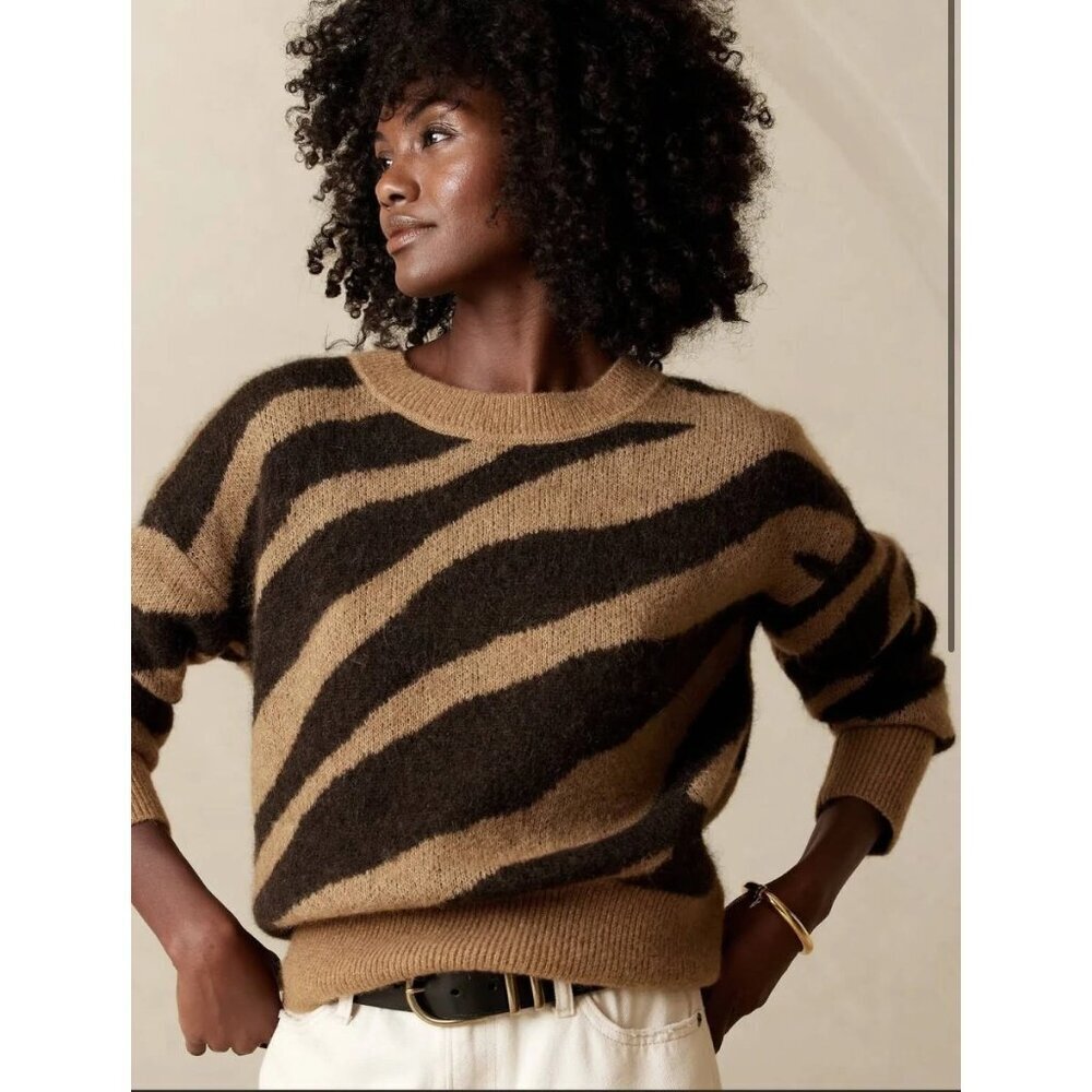 Banana Republic Zebra Wedge Angora Blend Sweater High Neck Gray Size XS - Picture 2 of 9